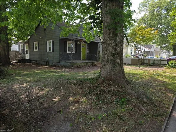818 Hughes Ave, Chesapeake, VA 23324