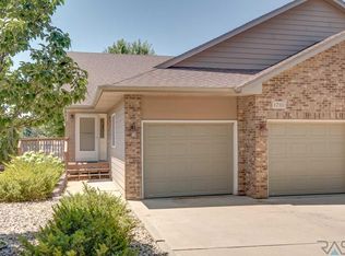 1710 N Tahoe Trl #8, Sioux Falls, SD 57110