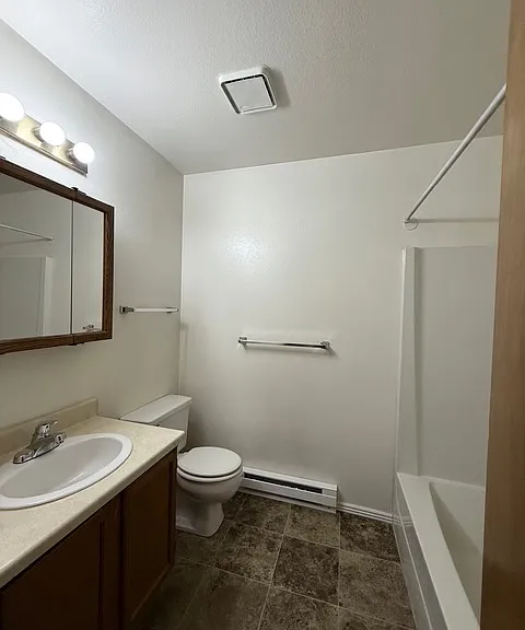 456 Barney St #1 — Photo 6