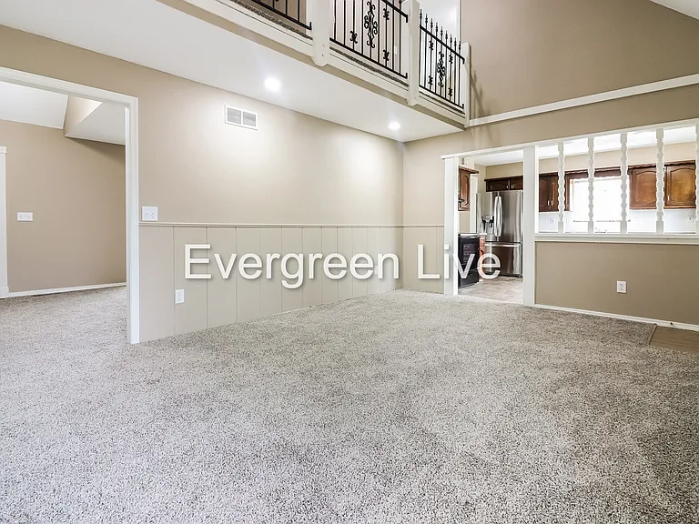 8303 E 166th St — Photo 3