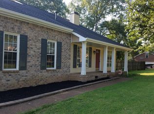 100 Candle Wood Dr, Hendersonville, TN 37075