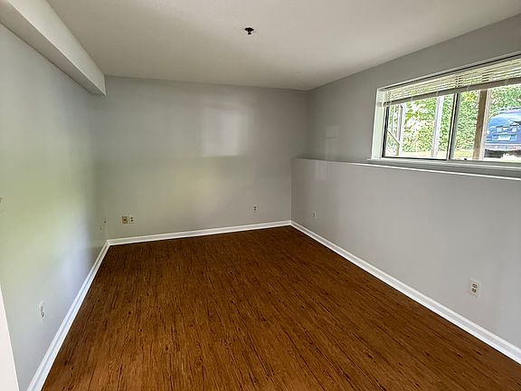 5th image of 6 Crown St APT 2
