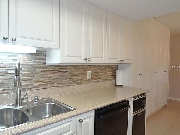 5th image of 2020 Hampstead Cir #285