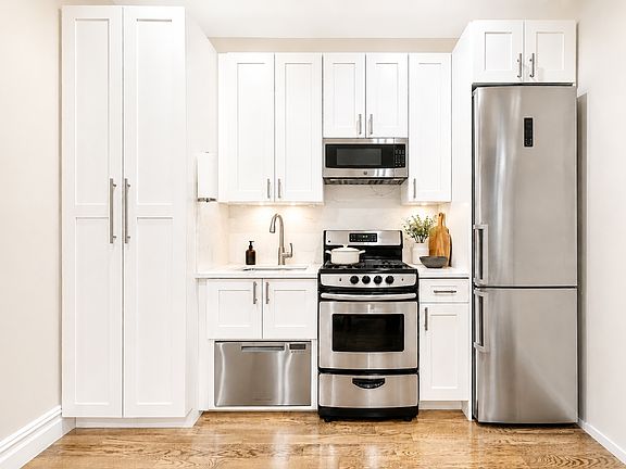 2nd image of 321 W 11th St #14C