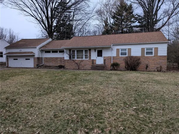 396 Douglas Blvd, Richmond Heights, OH 44143