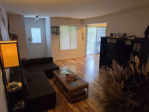 3rd image of 466 Tyler Ct