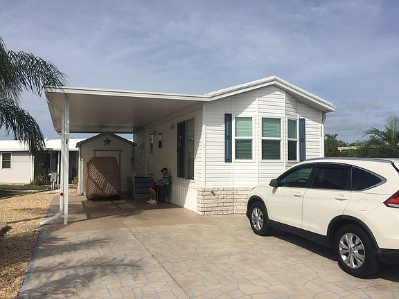 3rd image of 349 Palm Crest Ln