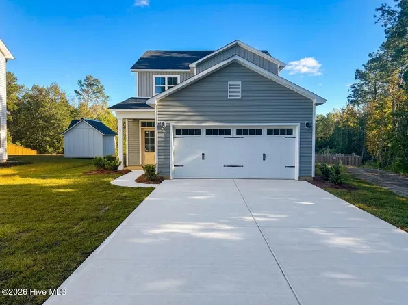31 W Kiln Road, Hampstead, NC 28443