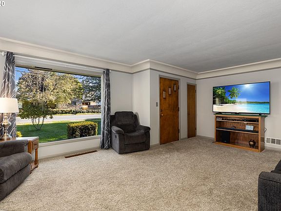 4th image of 2800 Neals Ln