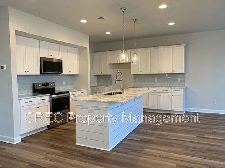 603 McLernon Trce — Photo 9