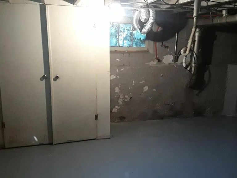 Washer and Dryer Hookups
