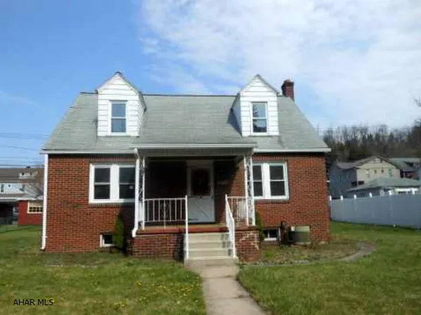 561 Park Ave, Tyrone, PA 16686