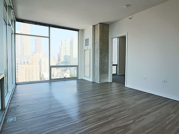 4th image of 805 N La Salle Dr #1/1