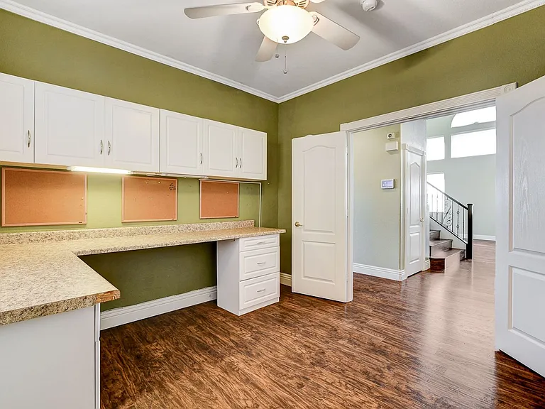 408 Silver Prairie Ct — Photo 28
