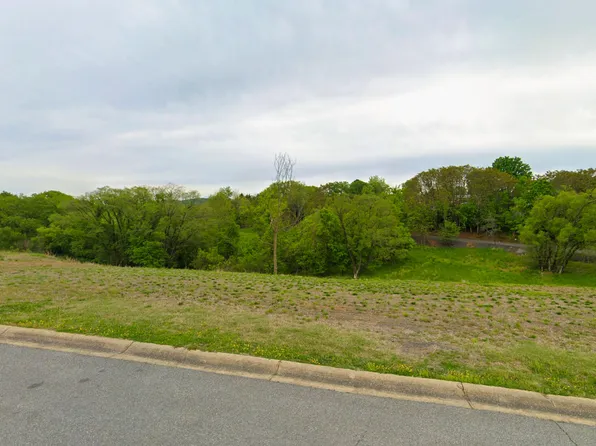 1027 Lauderdale Ave, Vinton, VA 24179