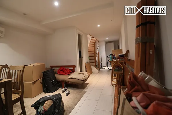 Rented by Citi Habitats | media 36