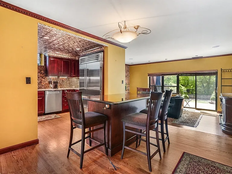 131 Perkins St #131 — Photo 1