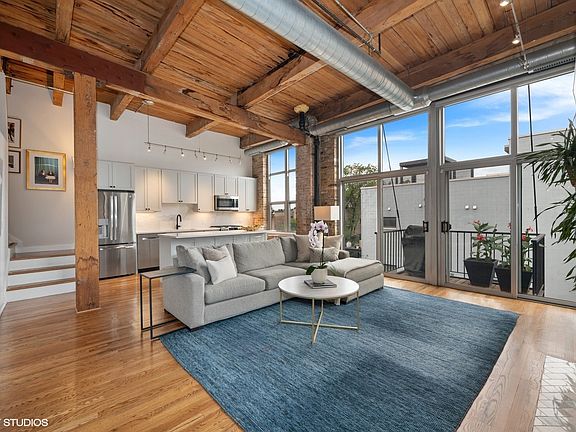 2nd image of 2201 W Wabansia Ave APT 19