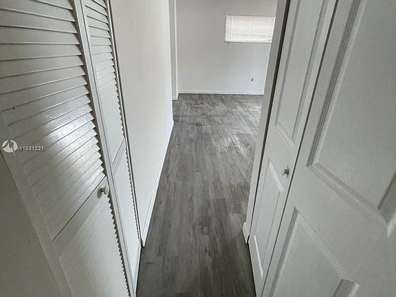 5th image of 213 NW 35th Ave