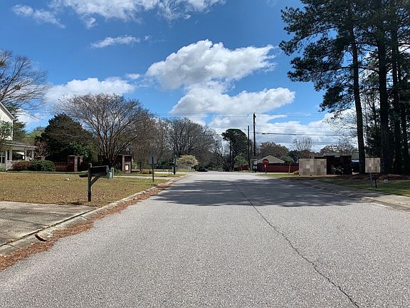 4th image of 105 Ashewood Ave