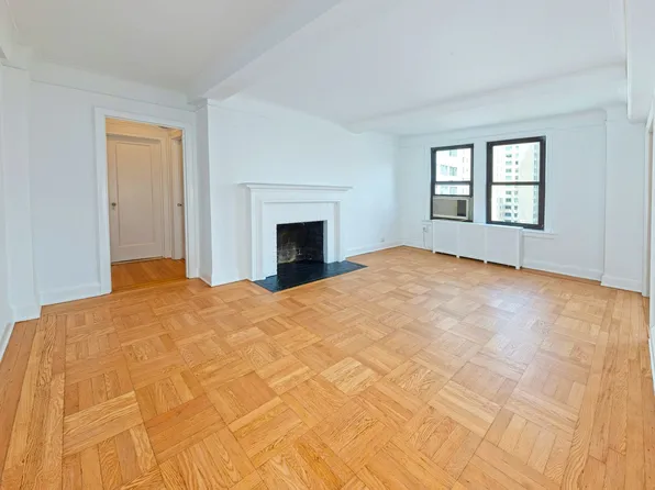 205 East 69th Street image 2 of 13