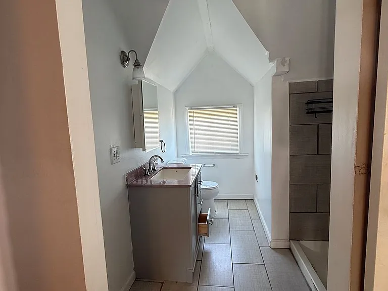 151 Calvert St — Photo 34