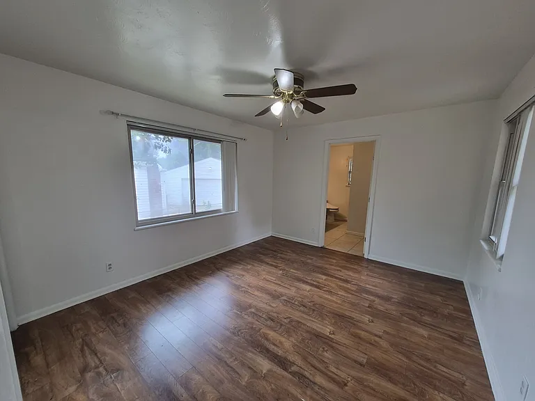 225 Burk Dr — Photo 7
