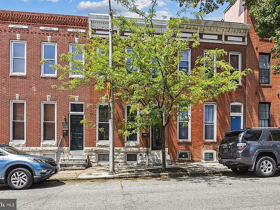 2nd image of 1010 S Ellwood Ave