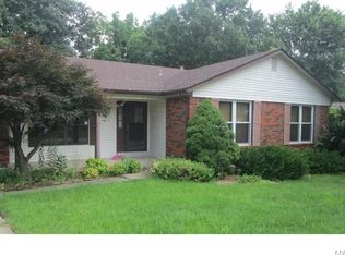 2220 Graystone Dr, Saint Charles, MO