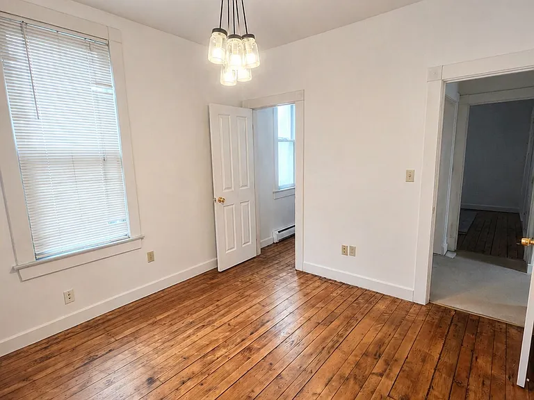 4 Garden St #1 — Photo 7