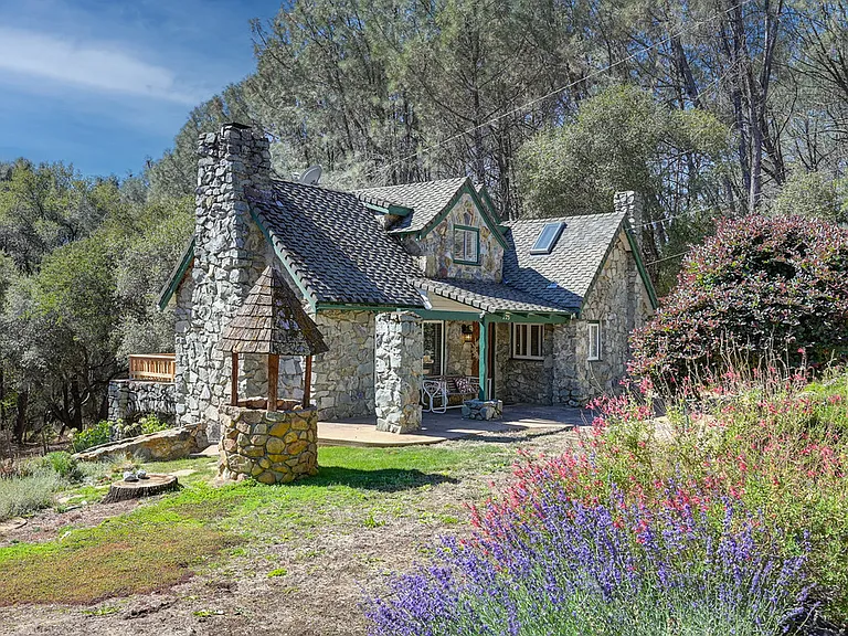 775 Lester Ln — Photo 61