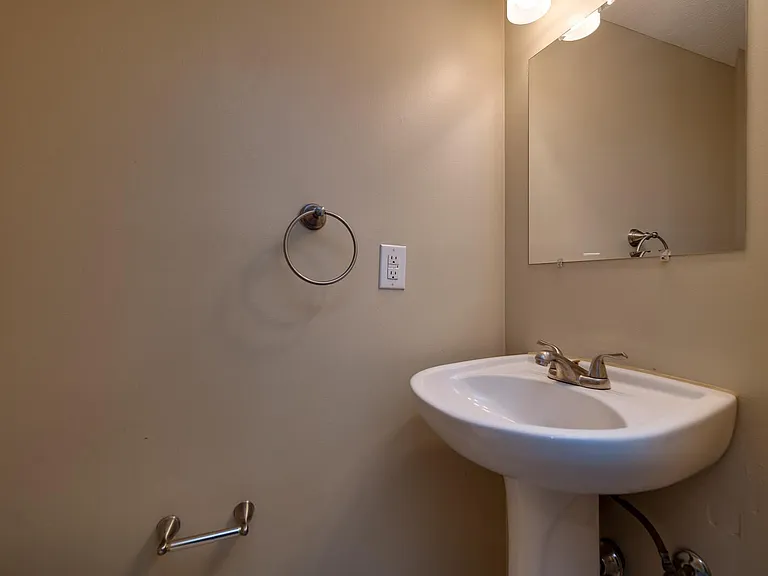 6978 Fallen Oaks Dr — Photo 11
