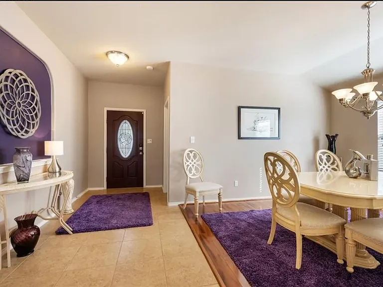 255 Drystone Trl — Photo 2
