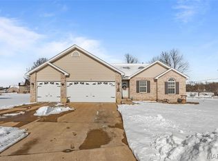 1 Pueblo Cir, Festus, MO 63028
