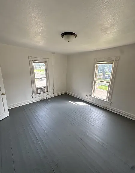 235 SW Tyler St #3 — Photo 3