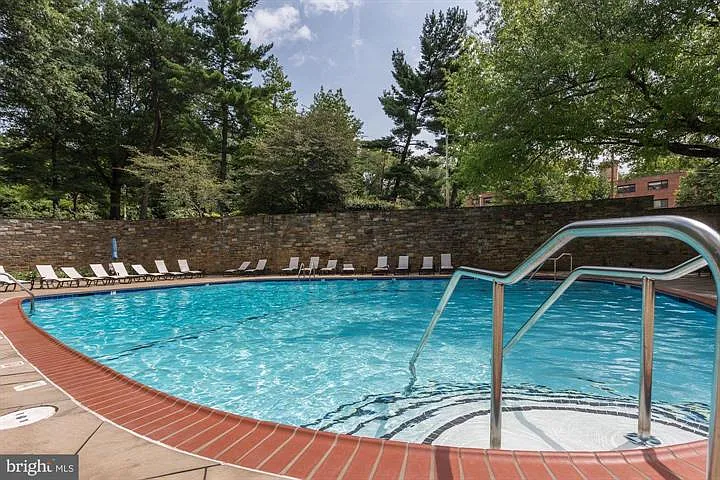 Studio, 440 sqft, $1,795 — Photo 2