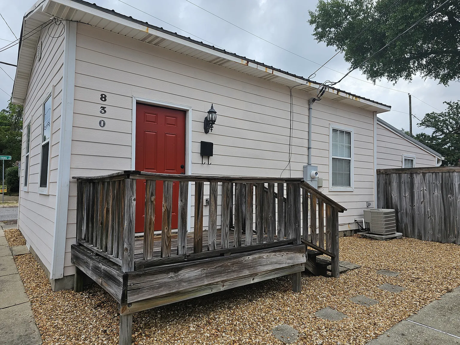 N Devilliers St, Pensacola — Photo 1