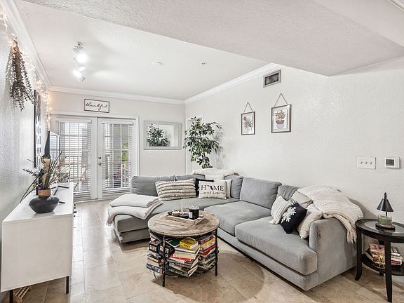 4th image of 206 E South St Unit 3008