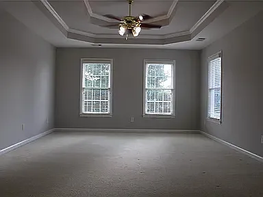2324 Huntcrest Way — Photo 3