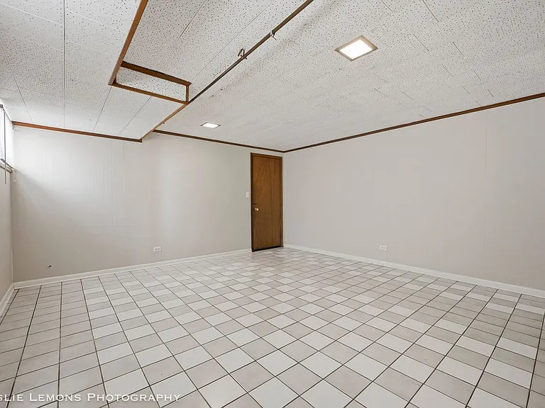 635 S Main St — Photo 14