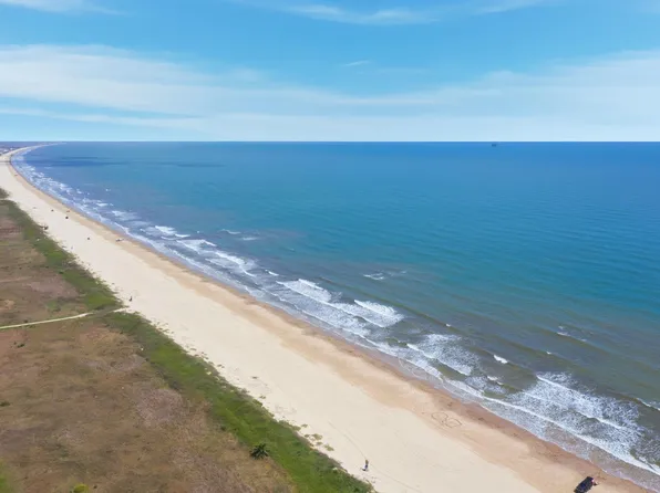 145 Jewel Dr, Crystal Beach, TX 77650