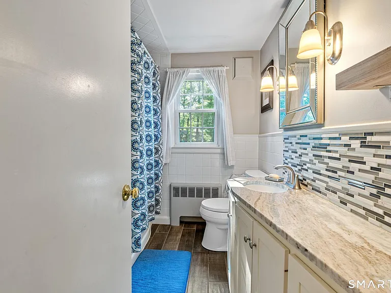 38 Barry Ln — Photo 15