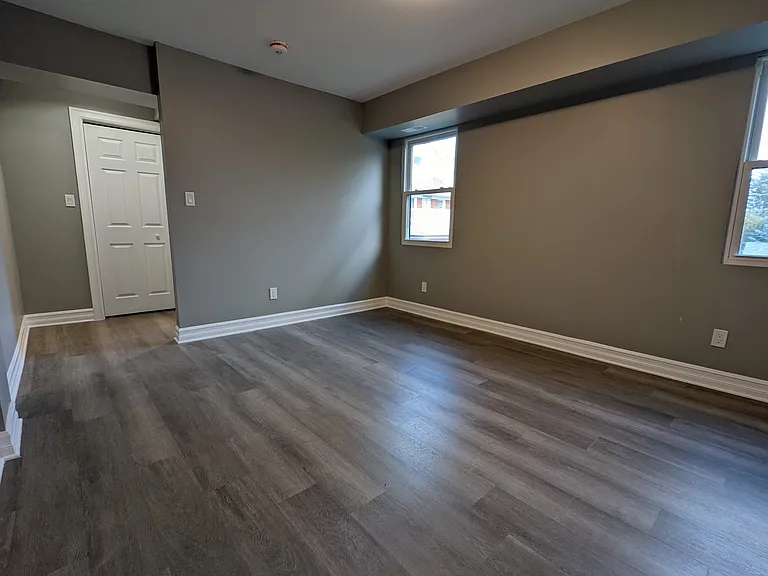 21 Wintemute St #8 — Photo 7
