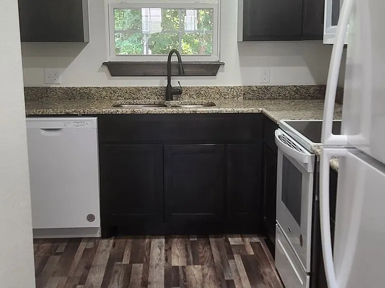 1026 & 1028 S Cherokee Ave — Photo 2