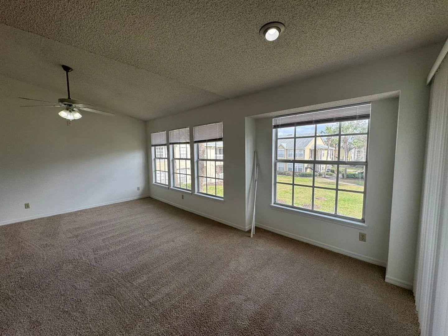 2 bed, 2.0 bath, 836 sqft, $1,399 — Photo 3