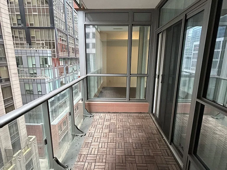 8 Mercer St #706 — Photo 26