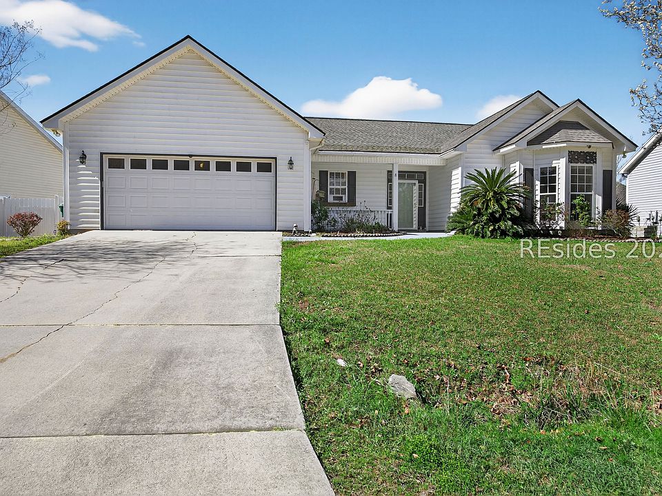 1st image of 8 Parrot Creek Dr