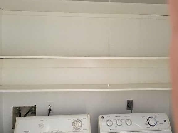 Washer & Dryer Included