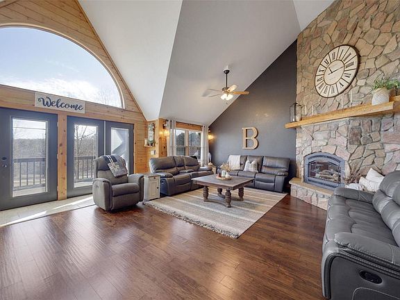3rd image of 10834 Mayo Ln