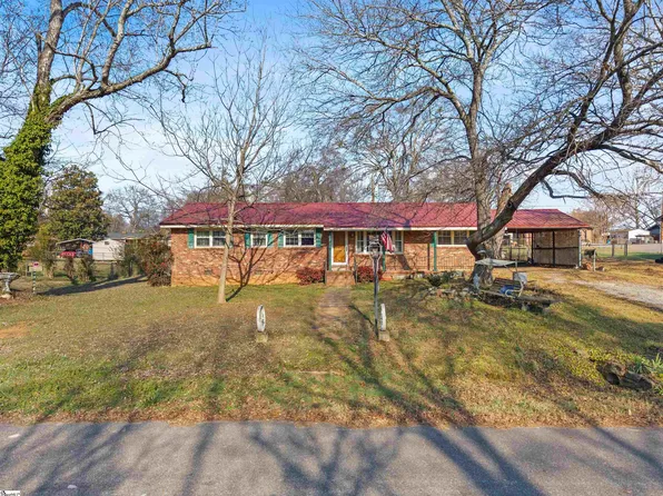 3 Durham Dr, Williamston, SC 29697